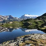Διαμέρισμα With Mountain View