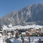 Διαμέρισμα With Mountain View